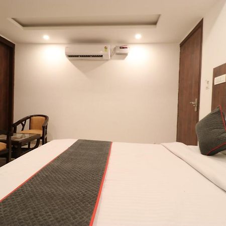 Hotel Tark Inn Near Igi Airport Nueva Delhi Exterior foto
