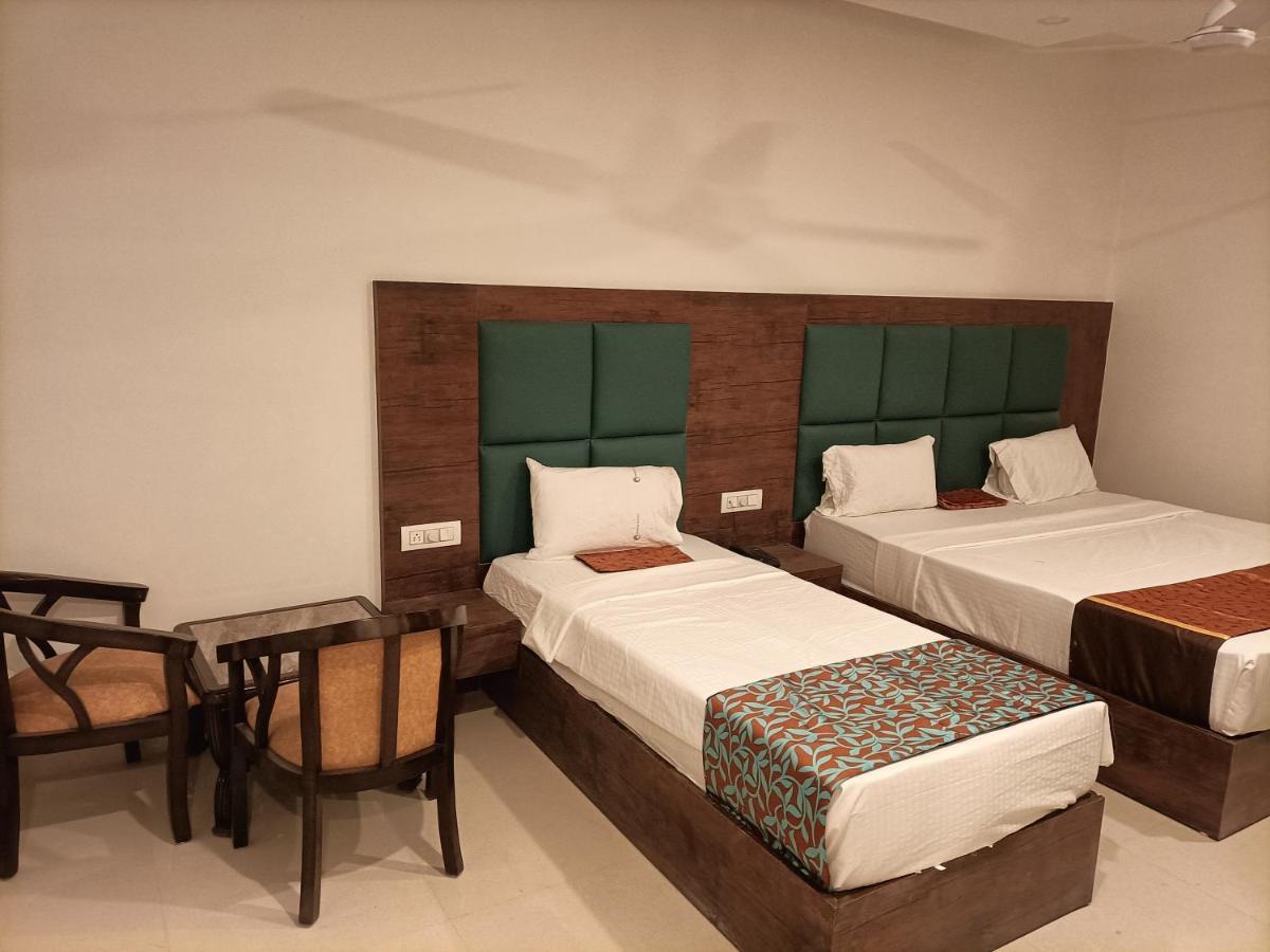 Hotel Tark Inn Near Igi Airport Nueva Delhi Exterior foto