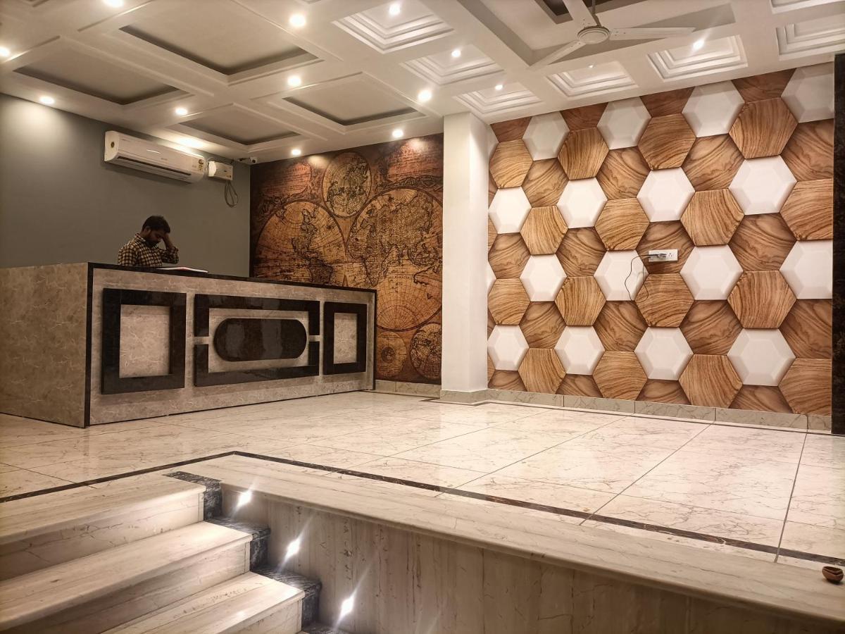 Hotel Tark Inn Near Igi Airport Nueva Delhi Exterior foto