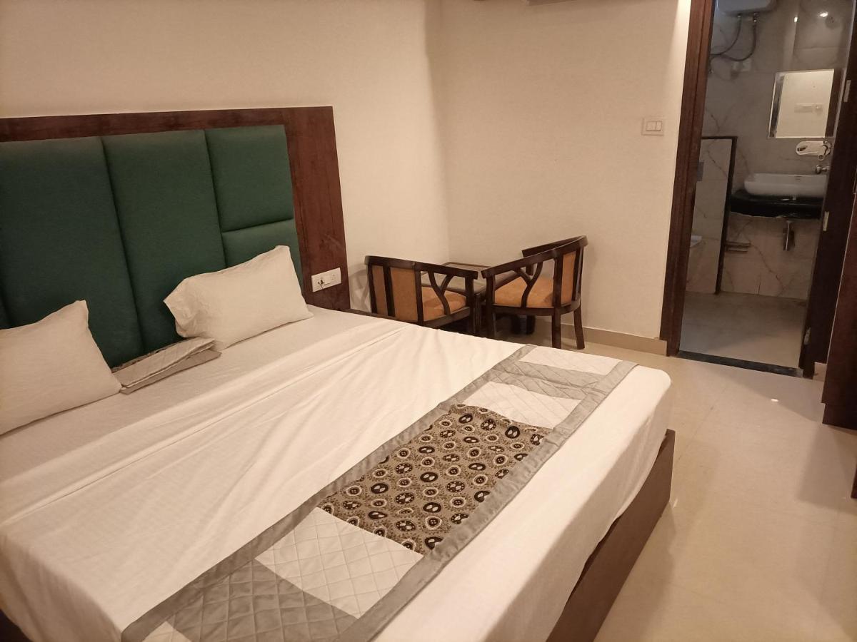 Hotel Tark Inn Near Igi Airport Nueva Delhi Exterior foto