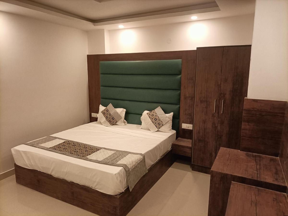 Hotel Tark Inn Near Igi Airport Nueva Delhi Exterior foto